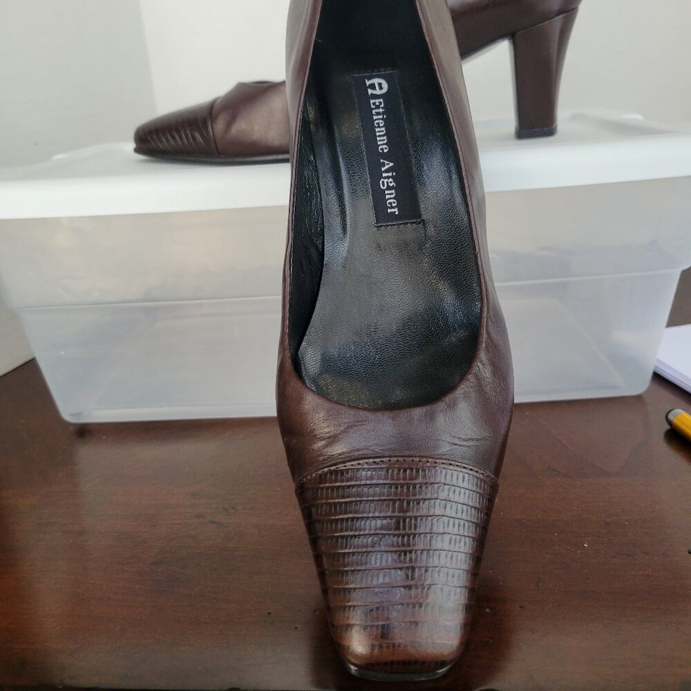 Women's Brown Leather Pumps